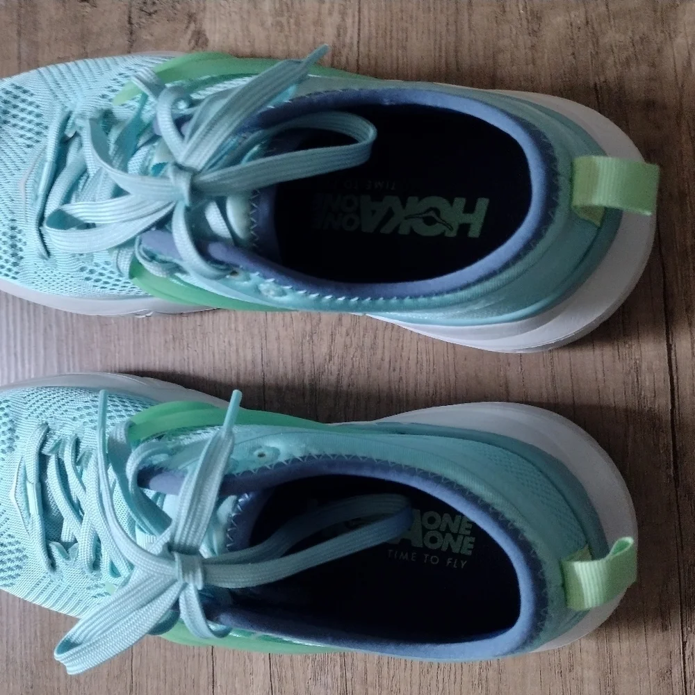 Hoka One One hoka one